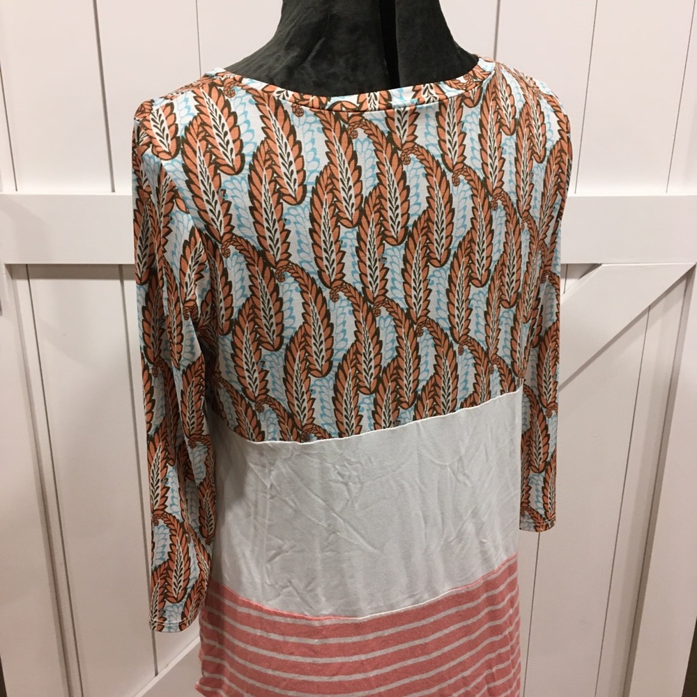 Tri-pattern 3/4 sleeve Top